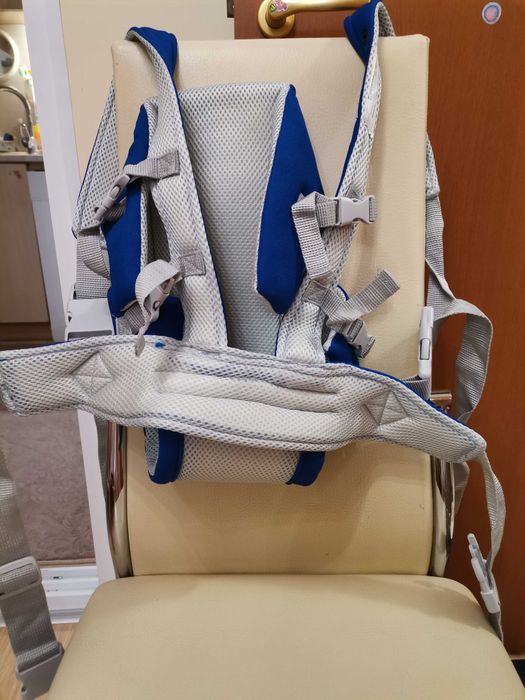 Продавам детско кенгуру