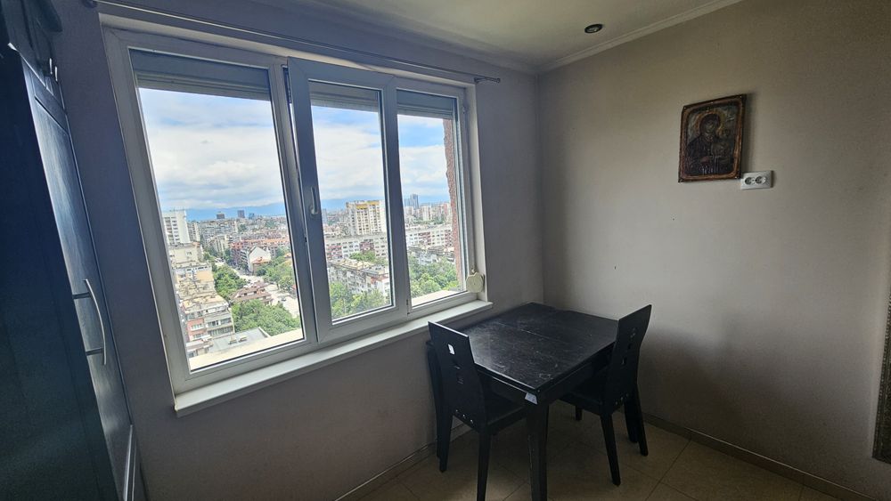 Дава се под наем Двустаен апартамент в София, Красно село - 75 кв.м за 663 € - Снимка #12