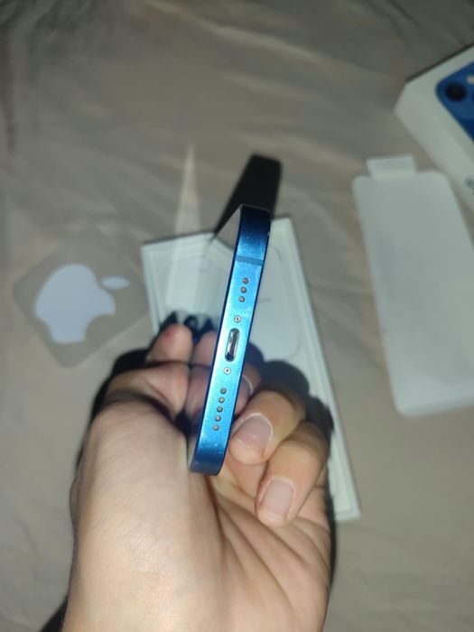 Продам iphone 13