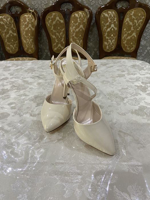 Срочно Босоножки 35размер