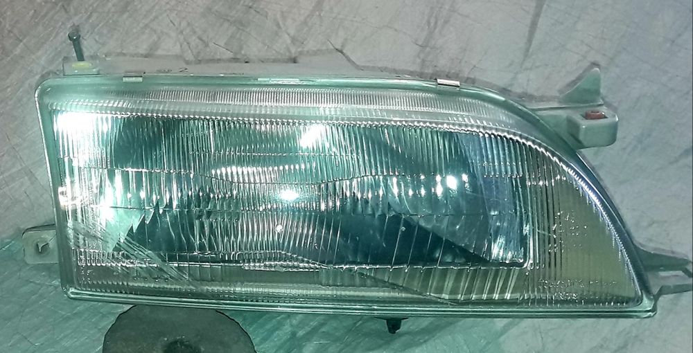 Фары от toyota corolla.