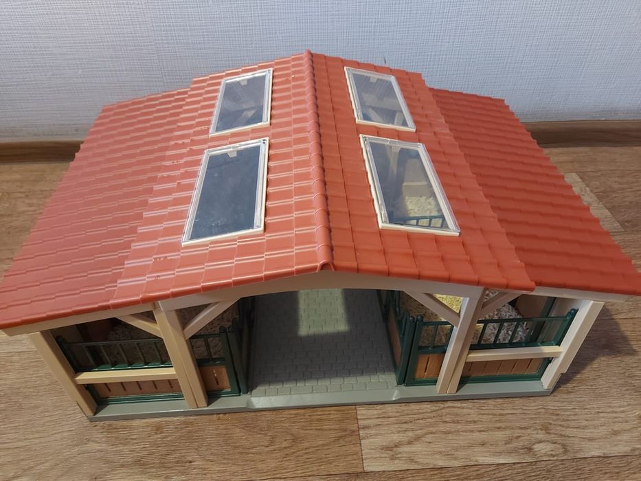 Конюшня Schleich