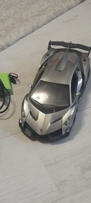 Mașinuța cu telecomanda 20 cm