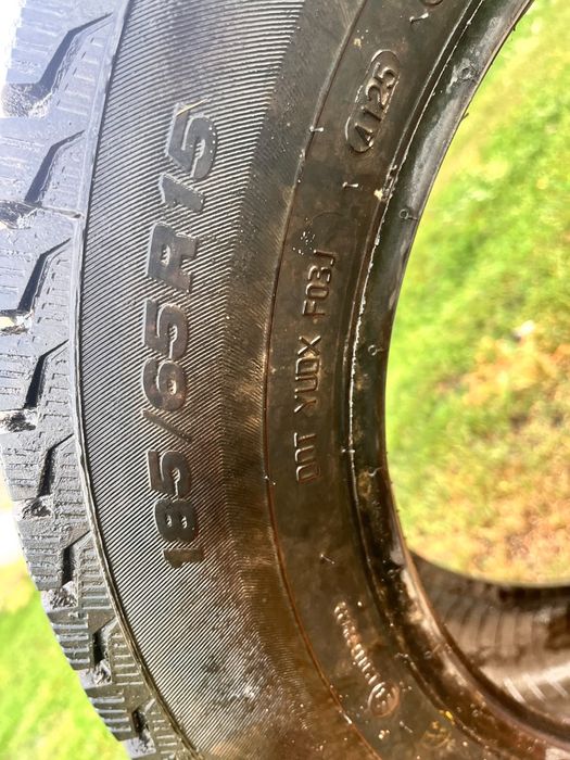 Зимние шины 185/65R15