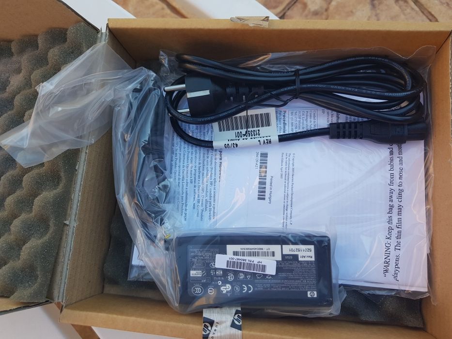 Incarcator laptop Hp  65w original!  Sigilat
