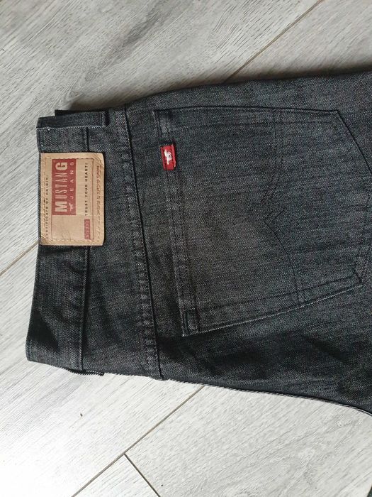 Blugi MUSTANG "Big Sur" Regular Fit - Marime W36 L34 (Talie 90 cm)