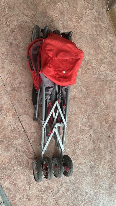 Коляска прогулочный