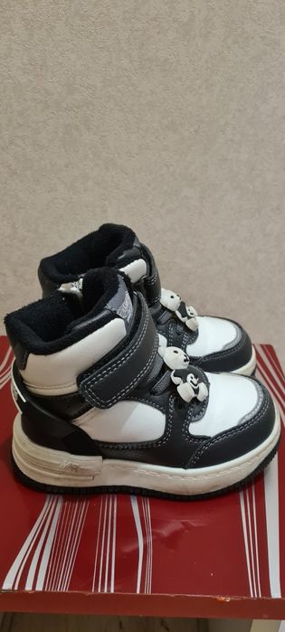 Детские демисезонные ботинки