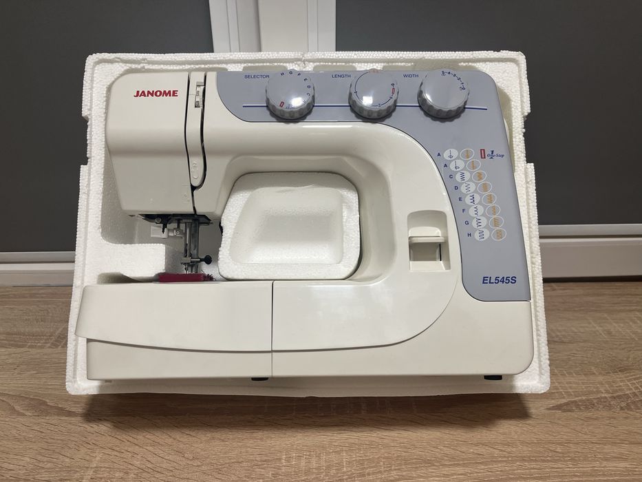 Швейная машина Janome EL545s