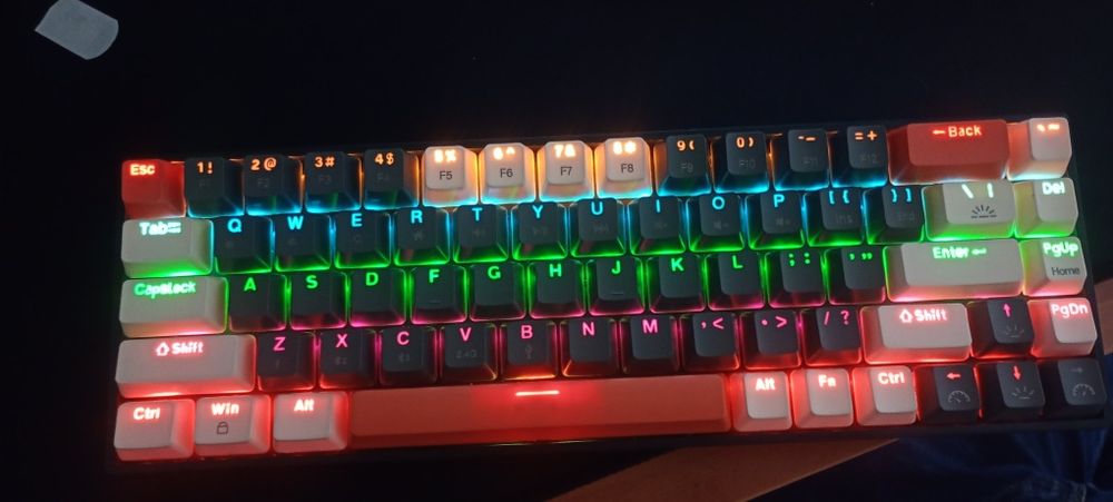 Tastatură mecanică gaming Elebite tri-mode (Bluetooth + 2.4G + USB) RGB