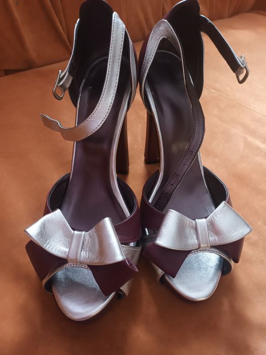 Sandale din piele superbe