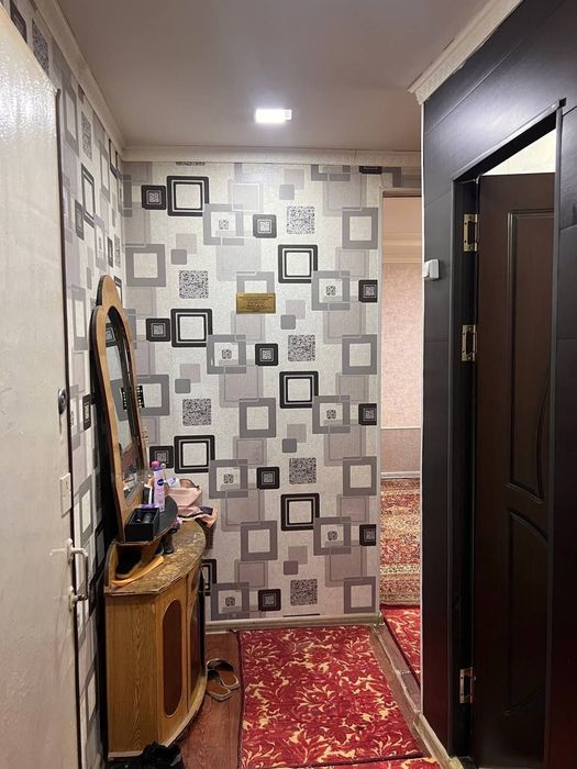 Киргули широткада квартира сотилади