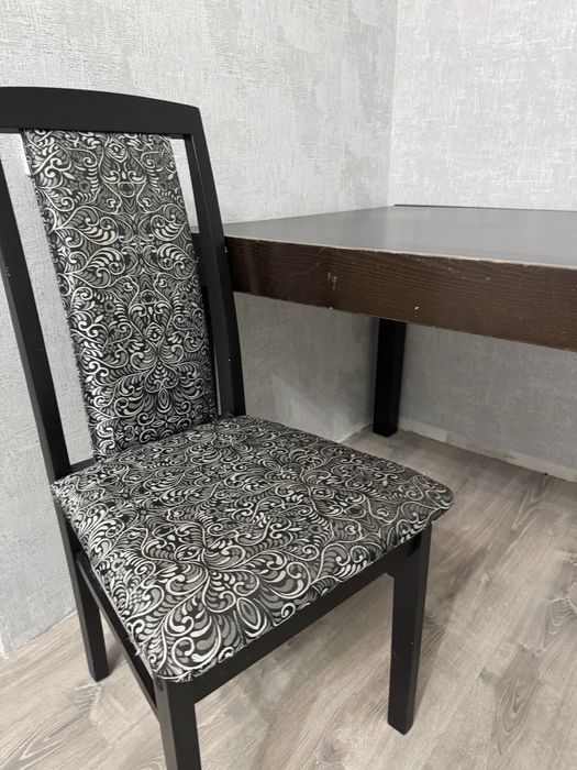 Продам раскладной стол +стулья