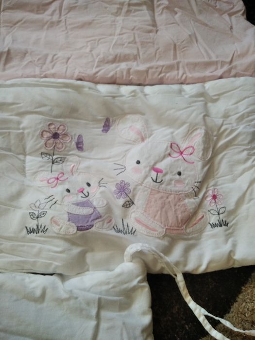 Обиколници за бебешко легло