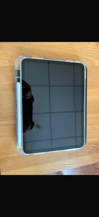 IPad 11 А16 256 ГБ аккумулятор 100%