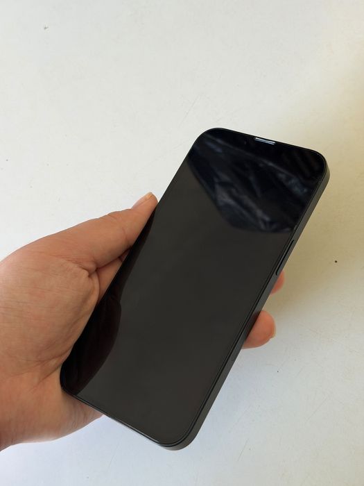 Iphone 13 в хорошем состояний
