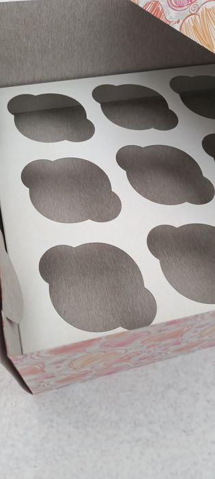 Продаю коробки для капкейков