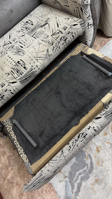 Продам раскладной мини диван за 10000тнг! Самовывоз!
