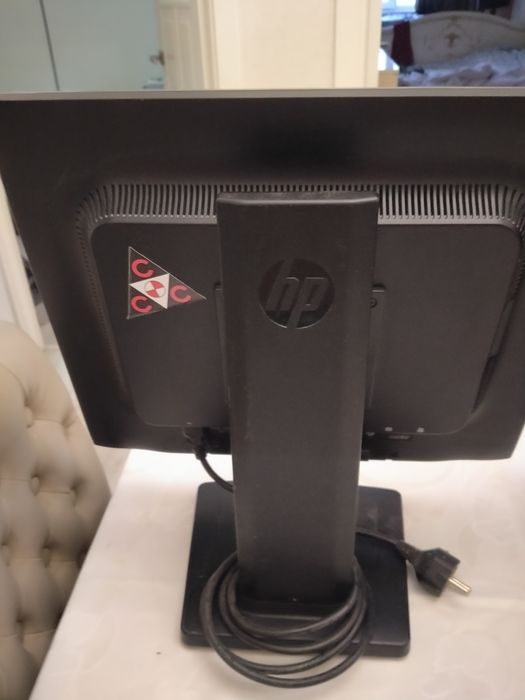 Продам мониторы 2 шт