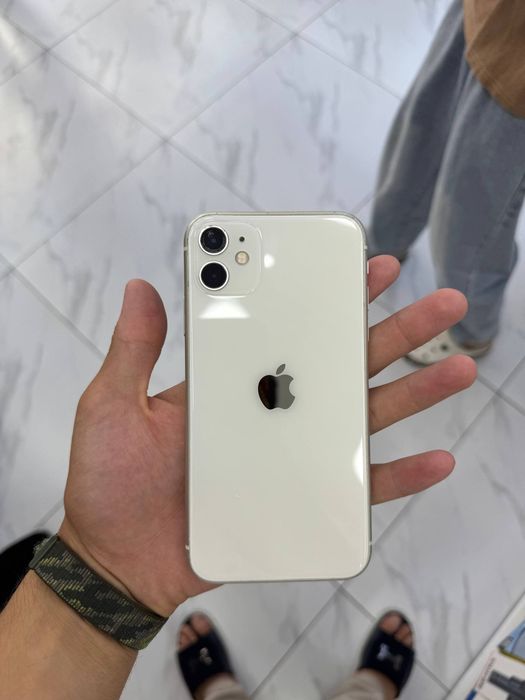 iphone 11 White.