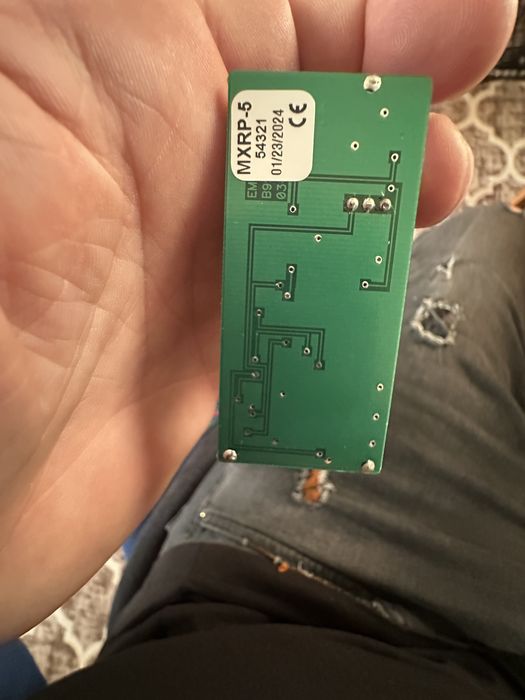 Placa zeta mica cu compresor emg