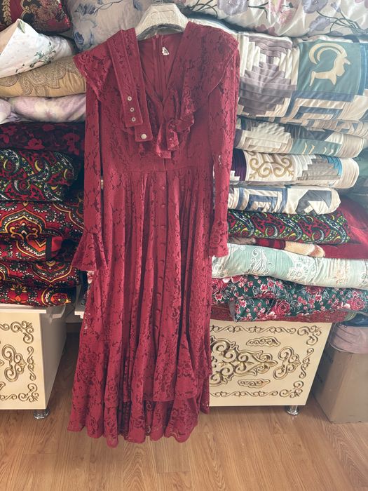 Продам платье М 5000тыс