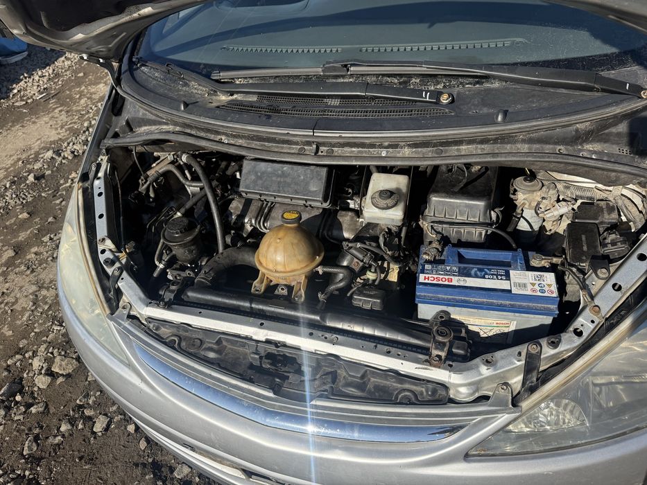 Тойота превиа  2.0Д  115 кс  2003 г на части