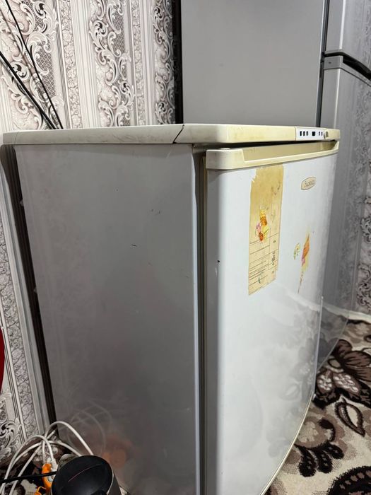 Холодилник  бирюса