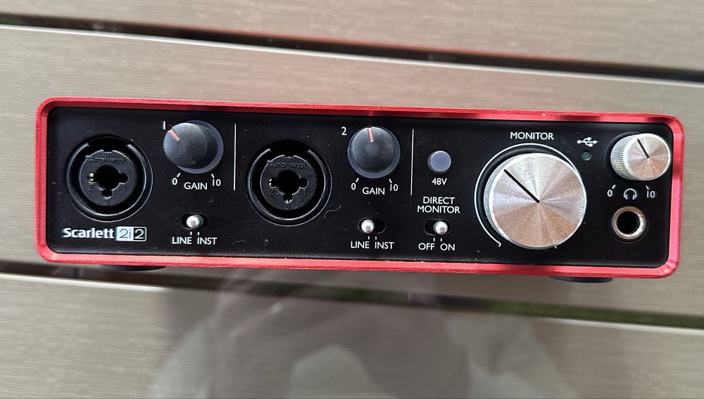 Interfață audio Focusrite 2i2 2nd gen