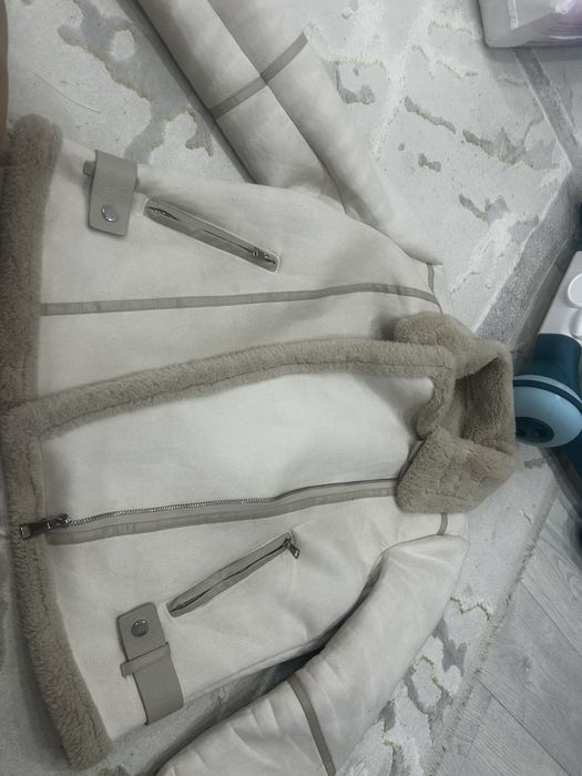 продам польто короткий зимний