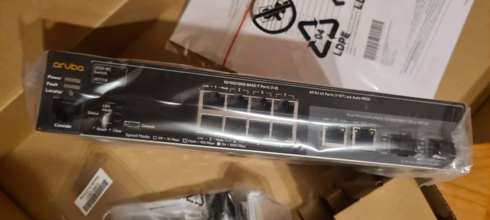 Vand switch HP Aruba 2530 8G