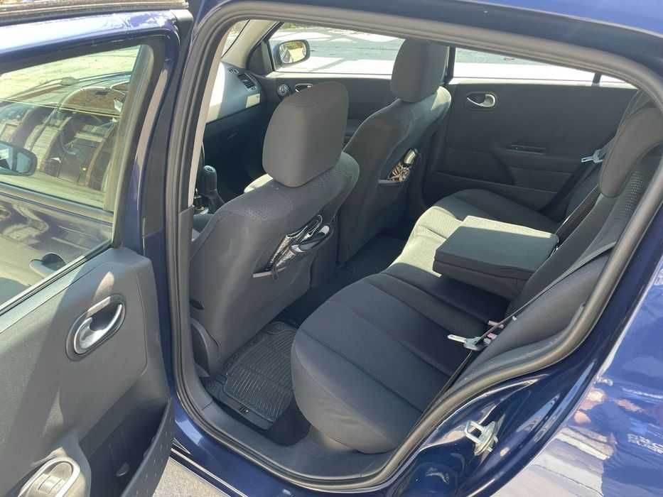 Renault Megane Hatchback 1.6 16V 113cp