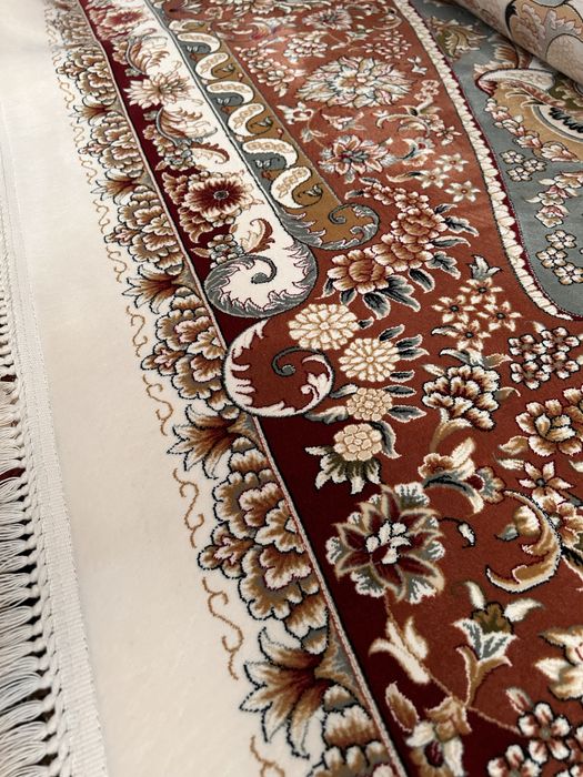 Продается ковер в хорошем качестве