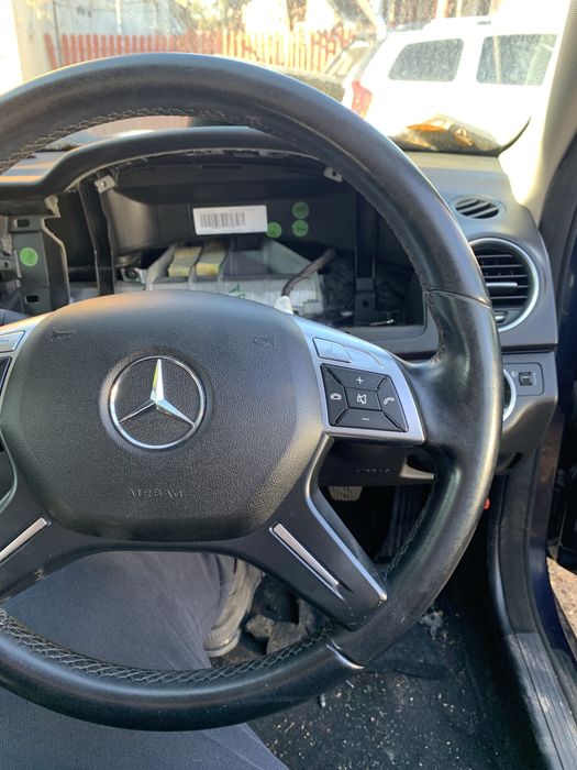 Volan Mercedes c-class w204 facelift stare impecabila!