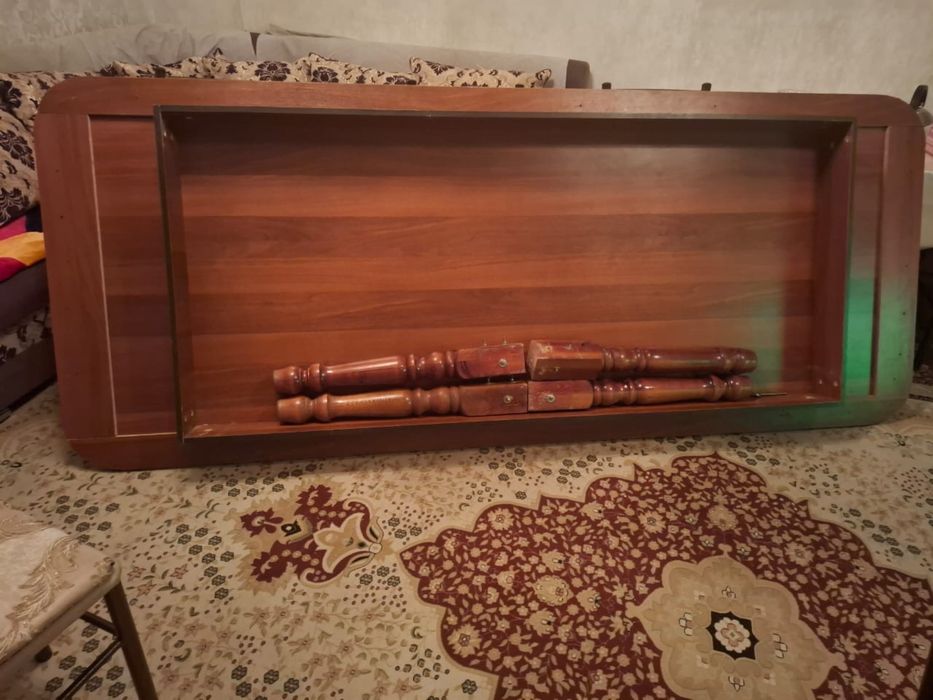 Стол сплошной, не раздельный