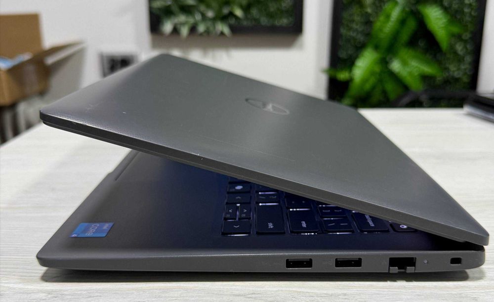 Dell Latitude 3450  - 14" FullHD ips - Core i5-1345U  16GB/256GB