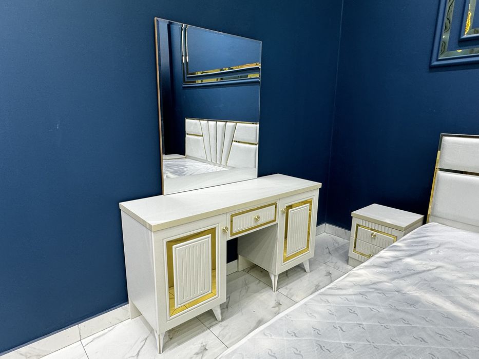 Спальный гарнитур неоклассика