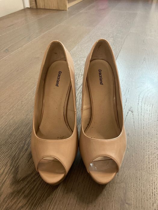 Sandale elegante de vânzare