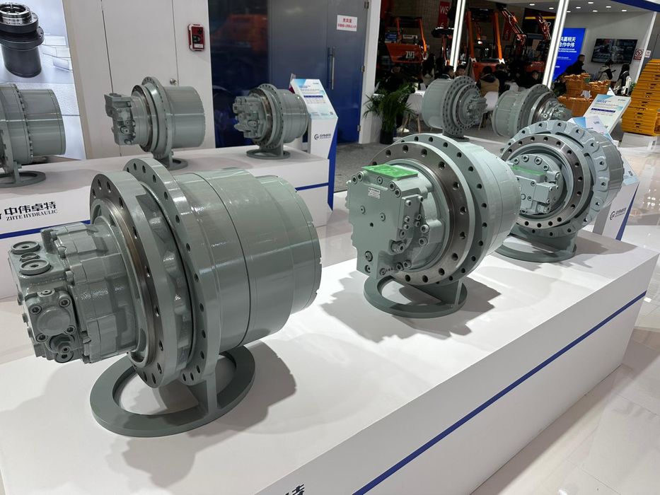 Бортовой редуктор, редуктор хода для экскаваторов