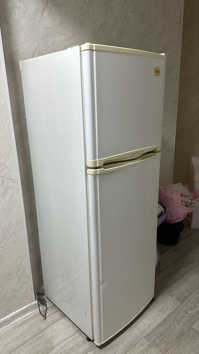 Холодильник LG, самовывоз