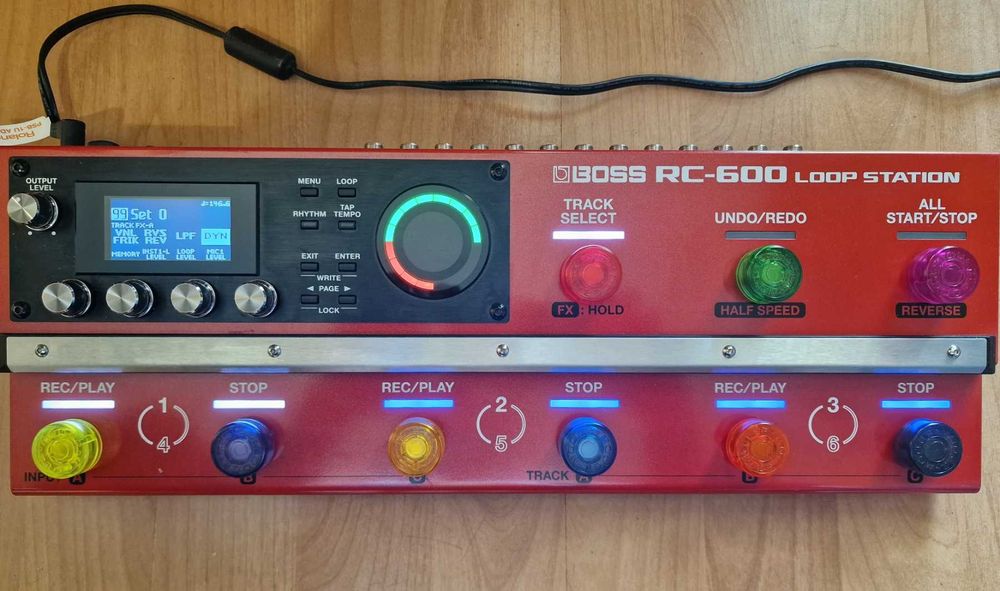 Продавам Луупер: Looper Boss RC-600
