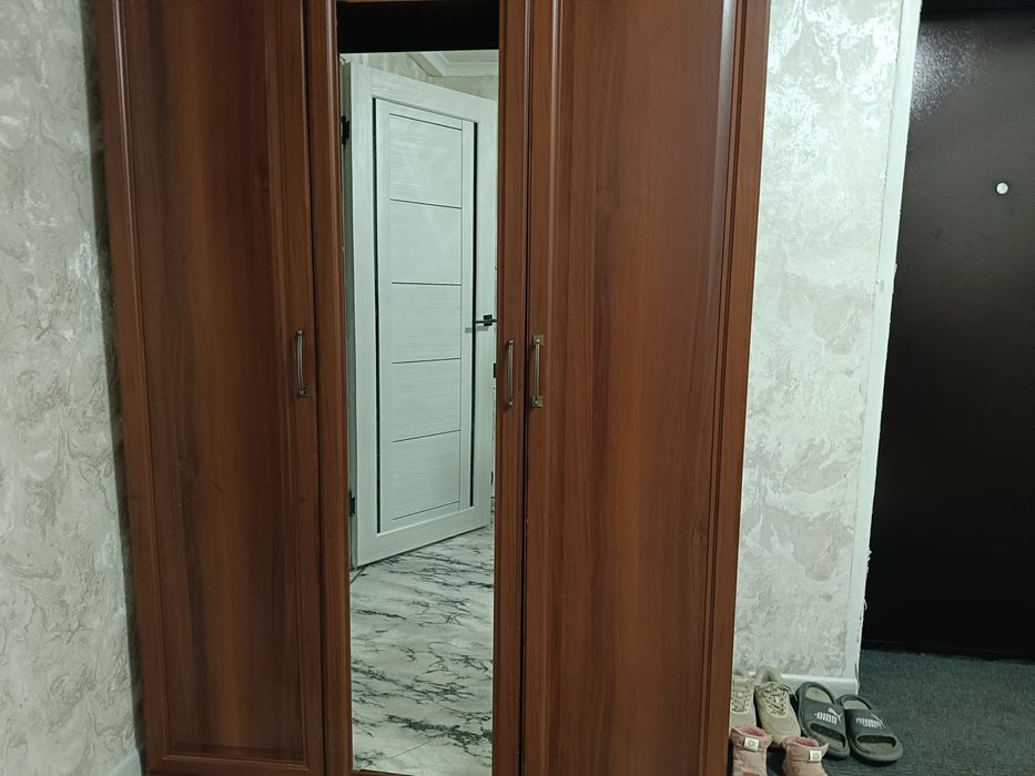 Продам шкаф, натуральное дерево