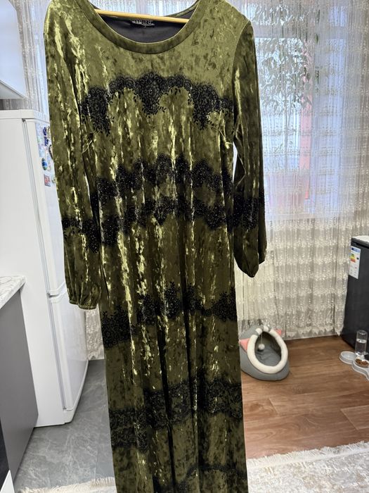 Продам платья и брюки