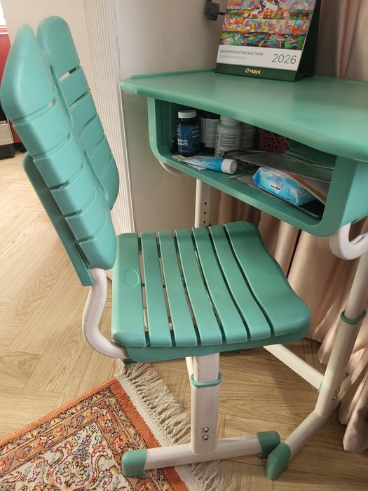 Парта для школьника
