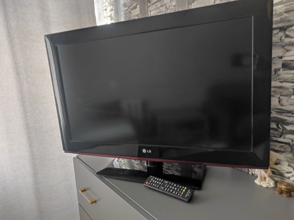 Продам телевизор LG в отличном состоянии