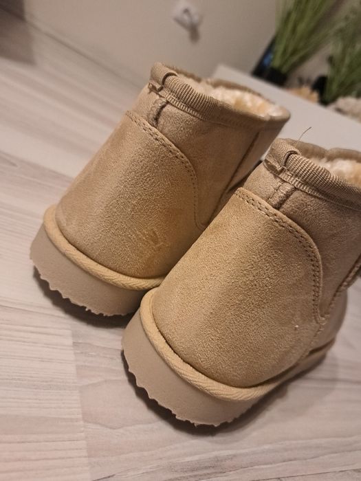 Cizmulițe stil UGG