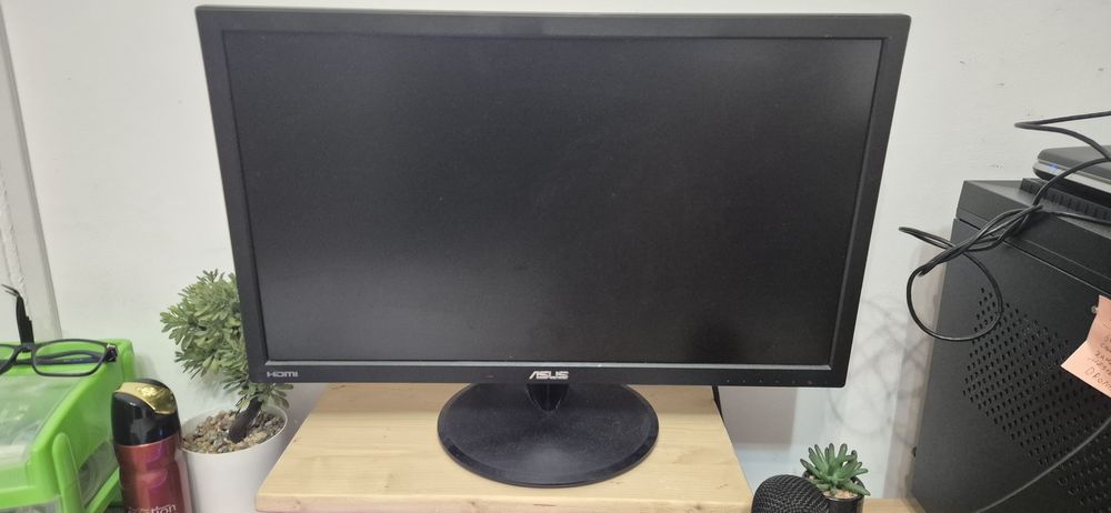 Monitor Asus vp228he