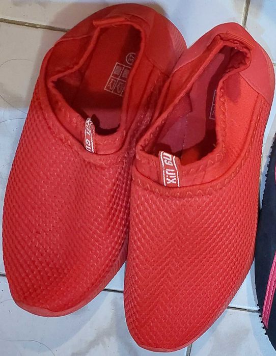 Детски бели за 10лв обувки, размер 32, 35, 36, 37, 38