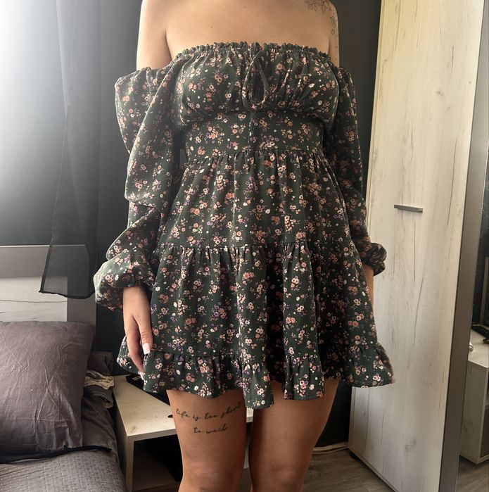 Рокля Forever 21 с цветя