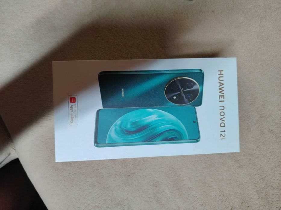 Huawei Nova 12i – чисто нов, зелен